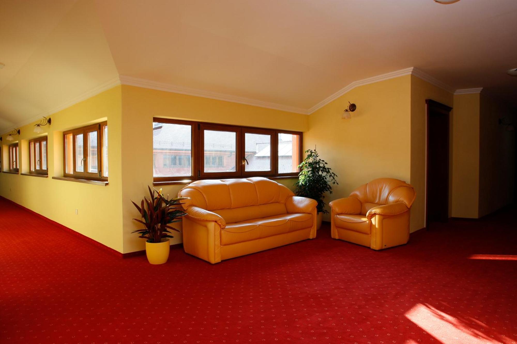 Hotel Majolika Modra Bagian luar foto