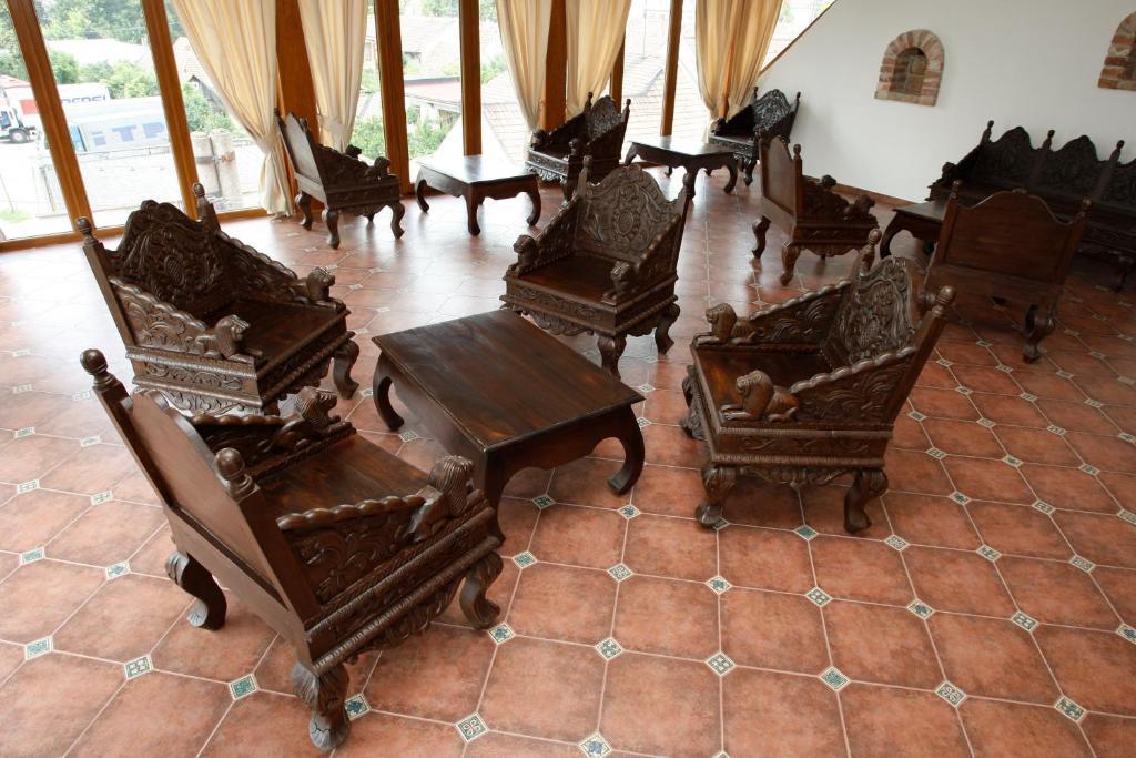 Hotel Majolika Modra Bagian luar foto